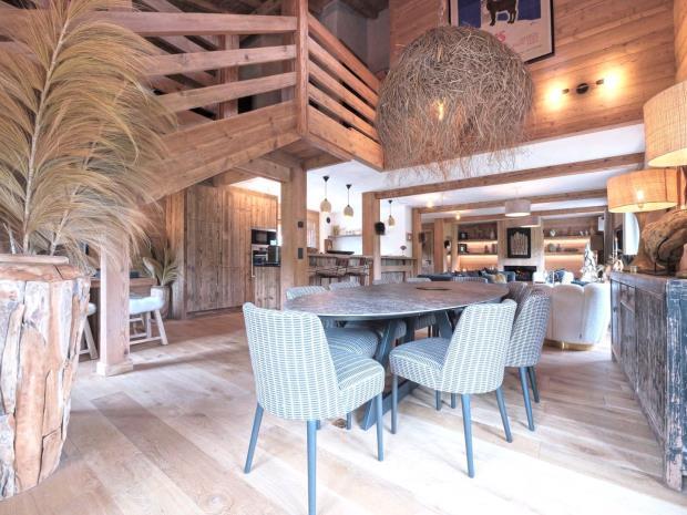 Main image of property: Chalet, Demi-Quartier