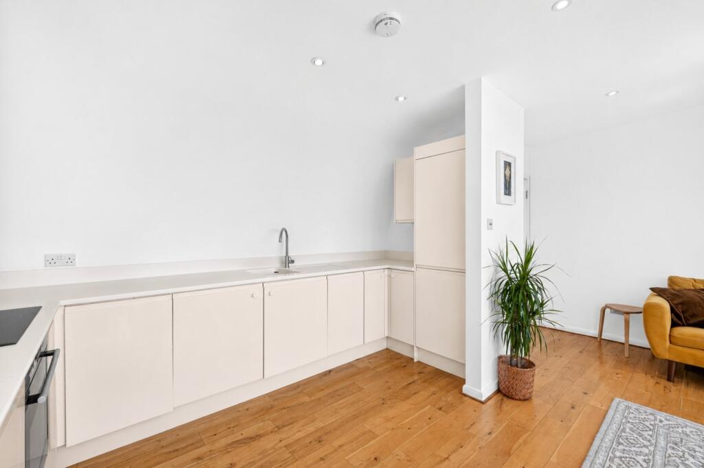 Apartment in London, Angel, Islington - View 4