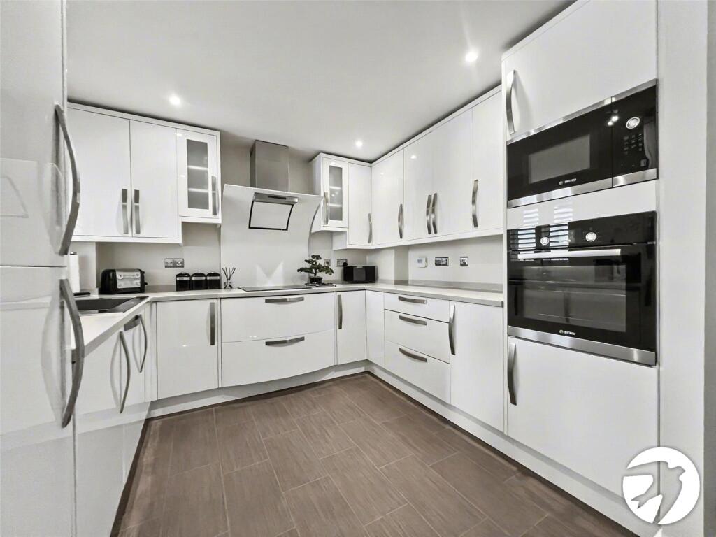 Apartment in Gillingham, Medway - More