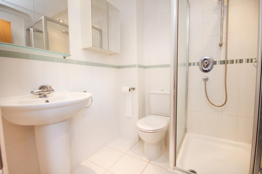 Apartment in Bracknell - View 5