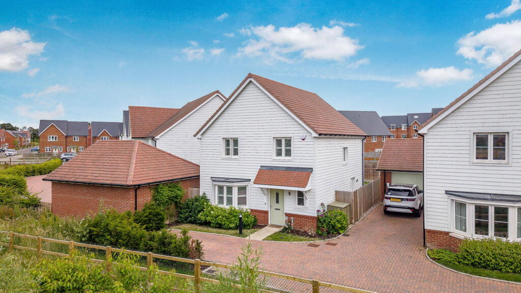 Main image of property: Hazel Close,Paddock Wood,Kent,TN12 6YL