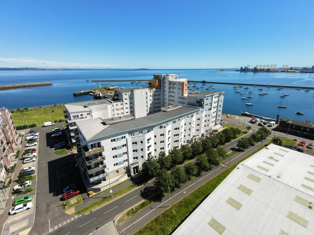 Main image of property: 6/10 Hesperus Crossway, Granton, Edinburgh, EH5
