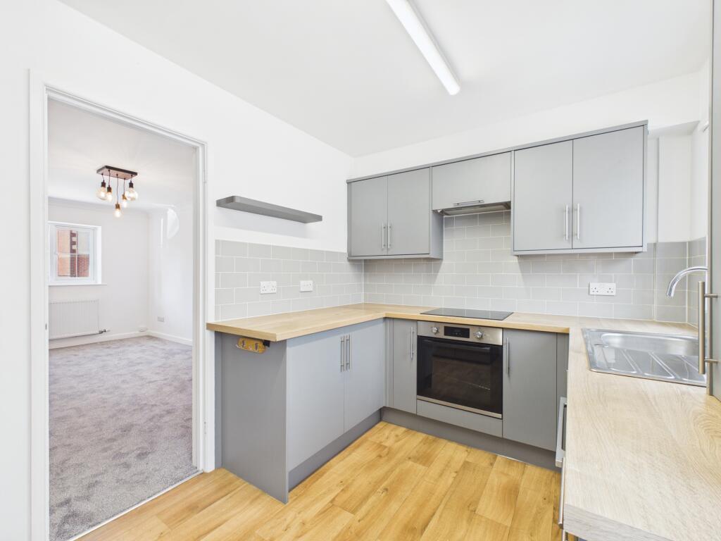 House in Bridgwater, Sydenham, Somerset - View 4