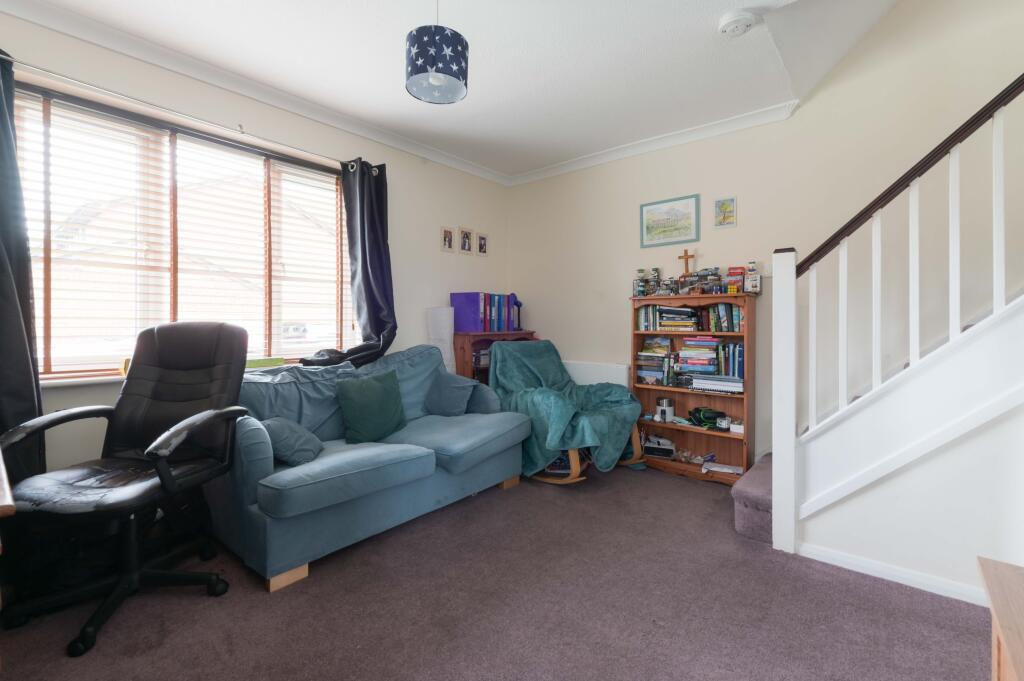 Danetree Close, West Ewell, Epsom, KT19 photo 3