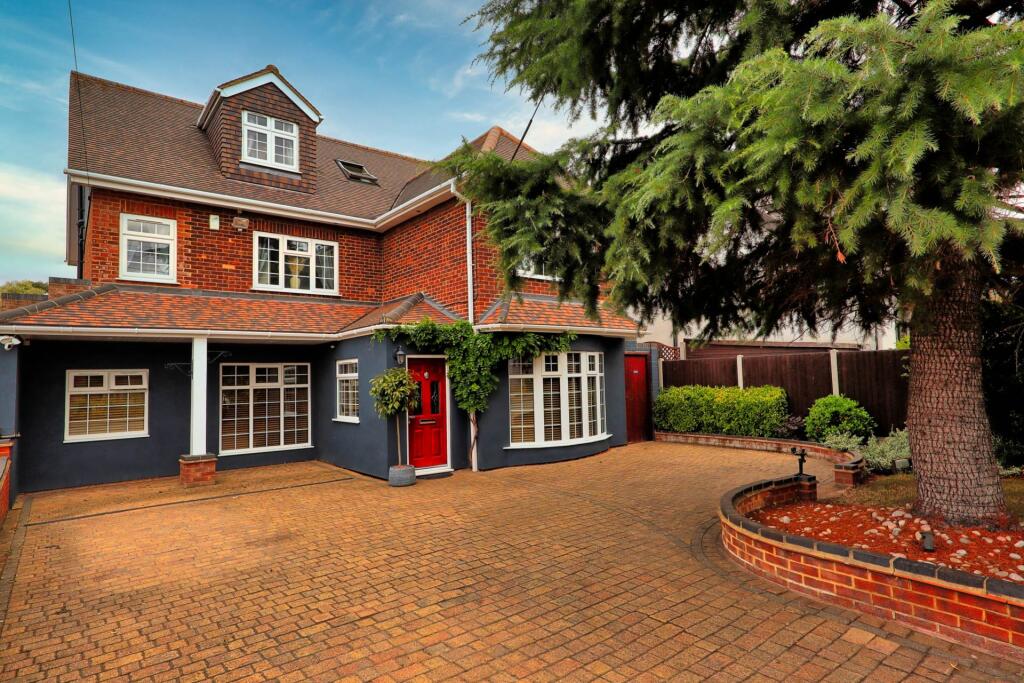 Main image of property: Rawreth Lane, Rayleigh