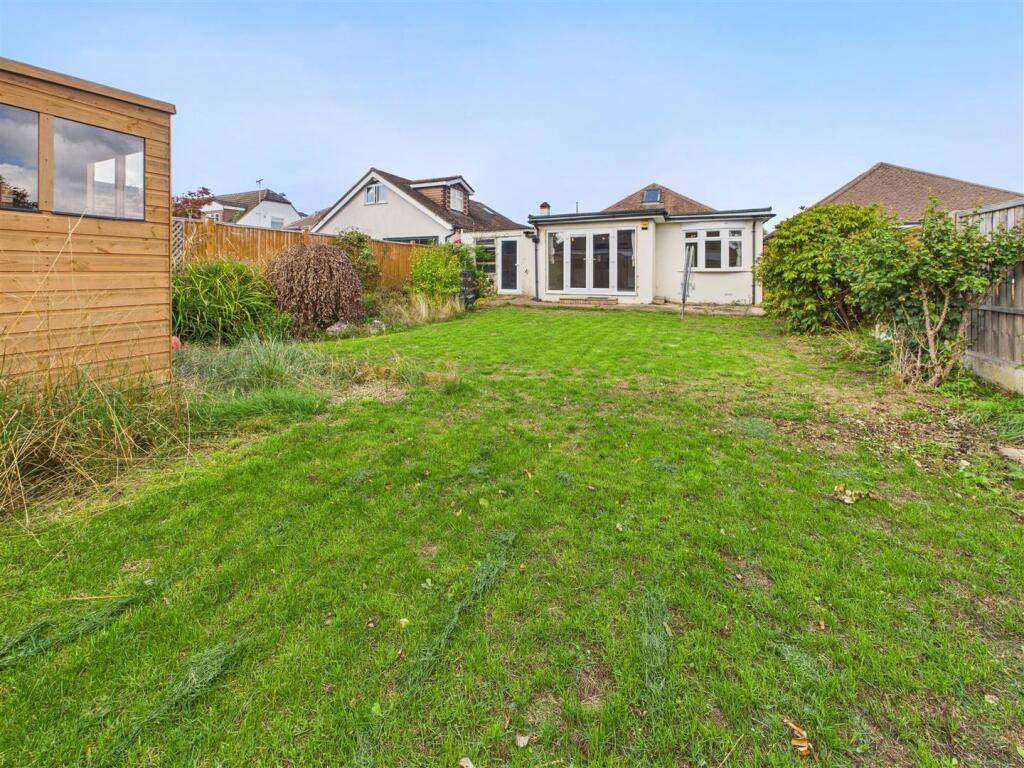 House in Twickenham - More