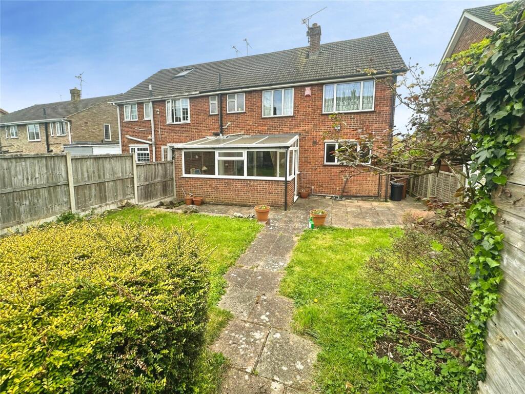 Lonsdale Drive, Rainham, Gillingham, Kent, ME8 photo 3
