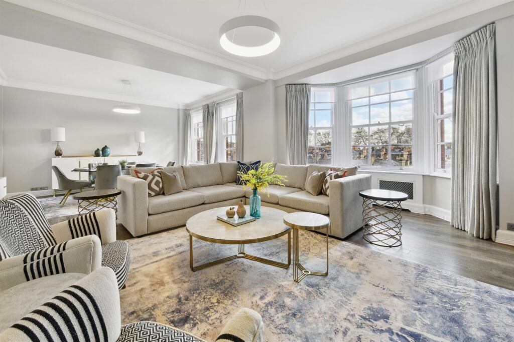 Main image of property: 3 bedroom 2nd Floor and Above Flat in Grosvenor Square