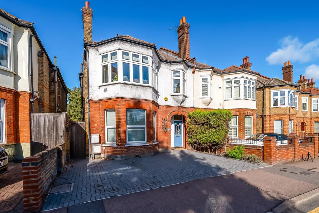 Apartment in London, Bromley Park, Plaistow - View 2