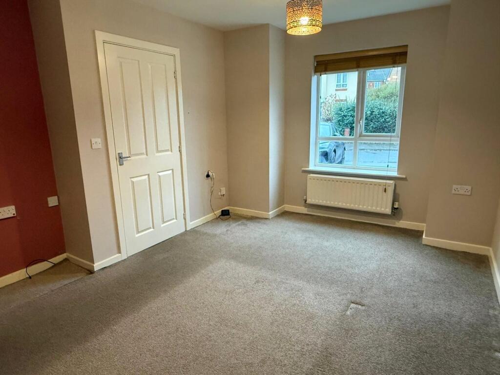 Middle Field Road, Birmingham, West Midlands, B31 photo 4
