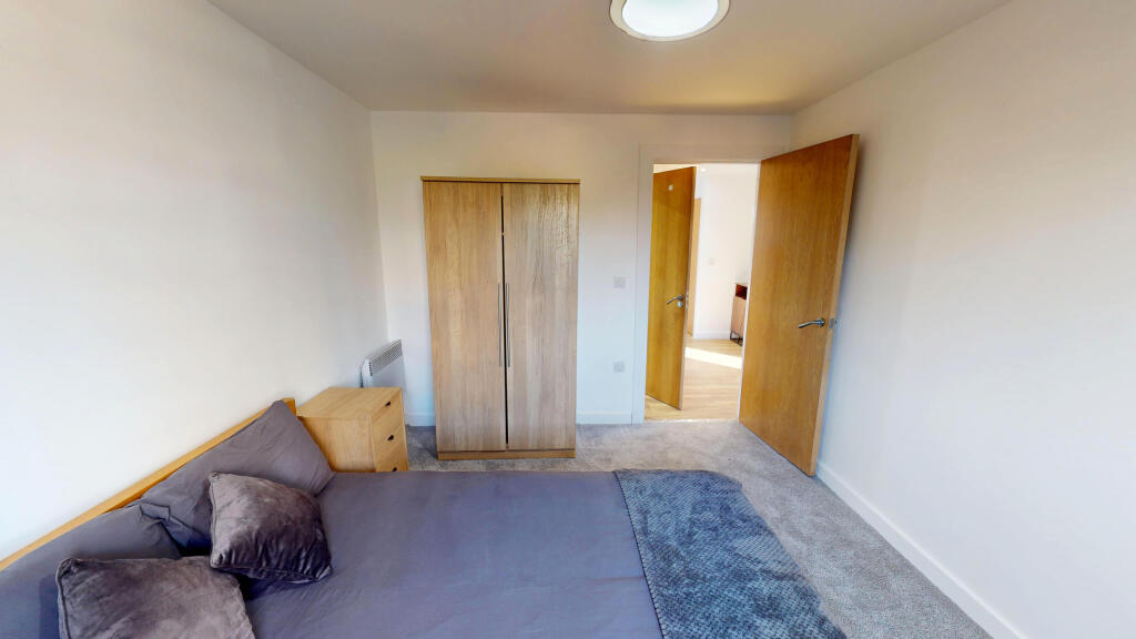 Apartment in Liverpool - More