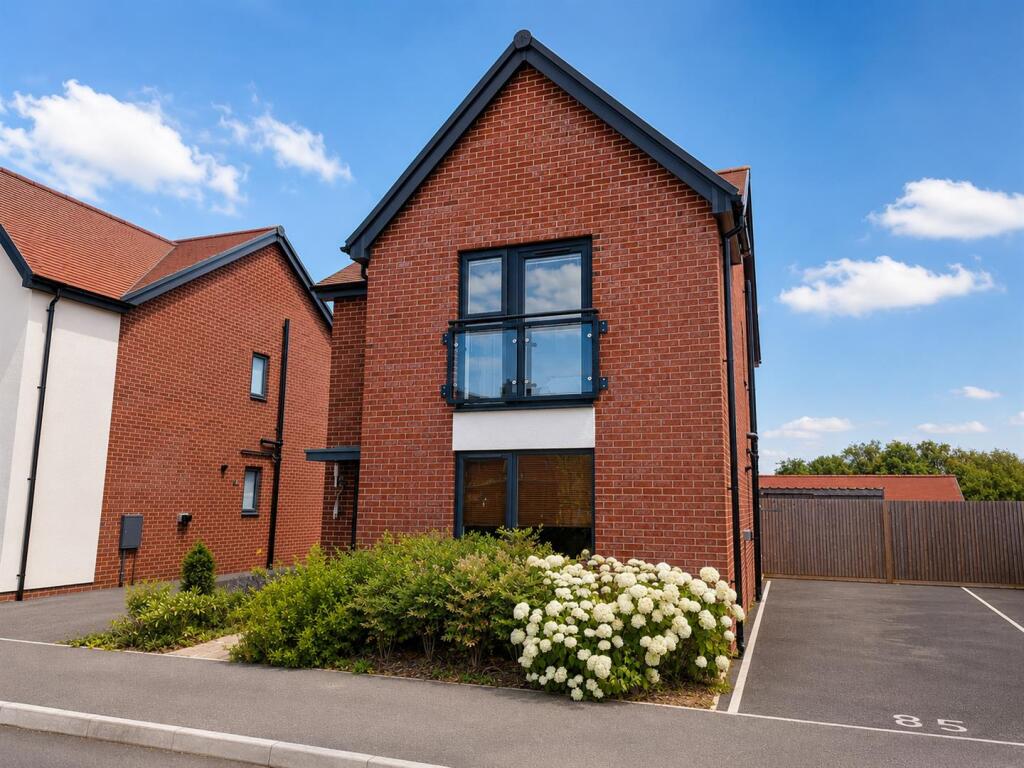 Main image of property: Shelduck Avenue, Uckfield, TN22 5JW