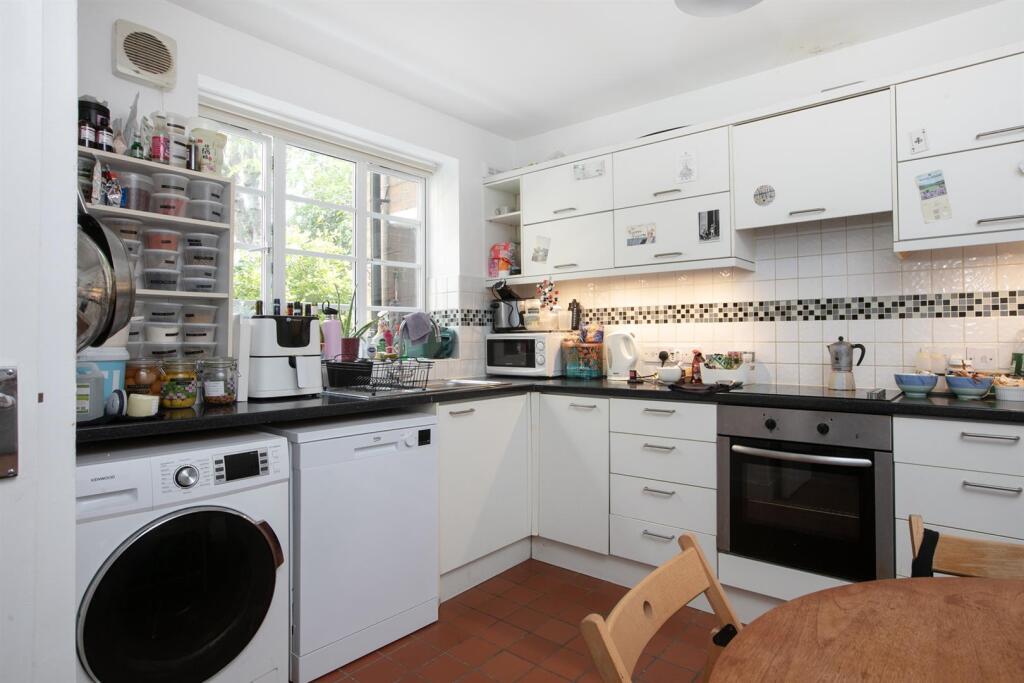 Apartment in London, Denmark Hill, Camberwell - View 4