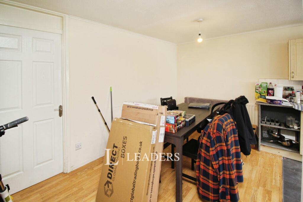 House in Milton Keynes, Stantonbury - View 6
