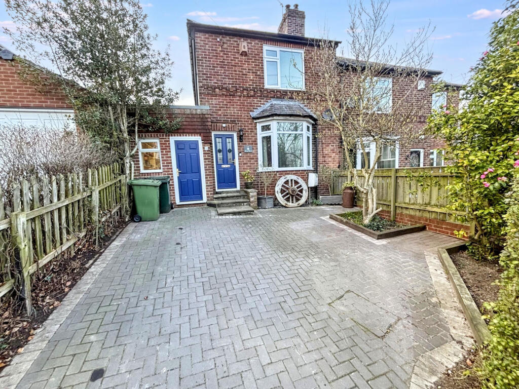 2-bed semi-detached on Hookergate Lane, Rowlands Gill, Tyne and Wear, NE39 2AD, £200,000