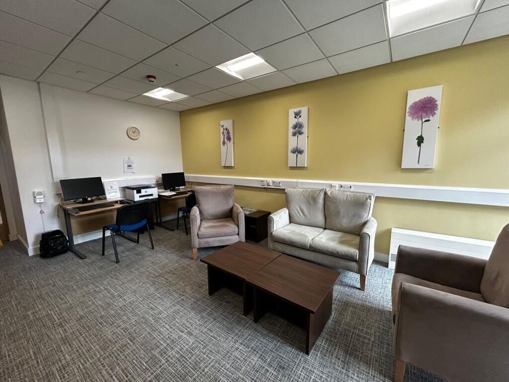 Apartment 40 Oakmere, Spath Lane, Wilmslow, Cheshire, SK9 3NS photo 4