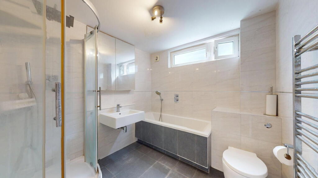 3 bedroom flat for rent