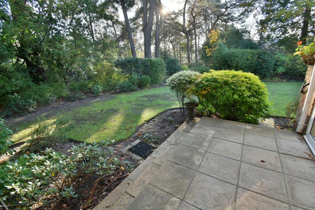 Golf Links Road, Ferndown, BH22 photo 2