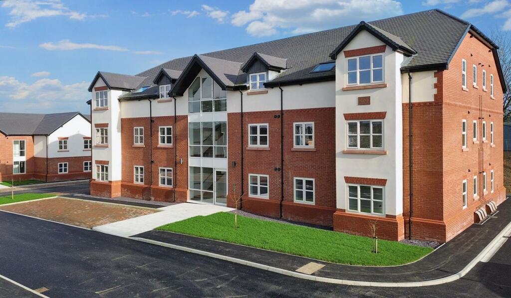 2-bed flat on Ffordd Haulfryn, Flintshire, CH7, £225,000
