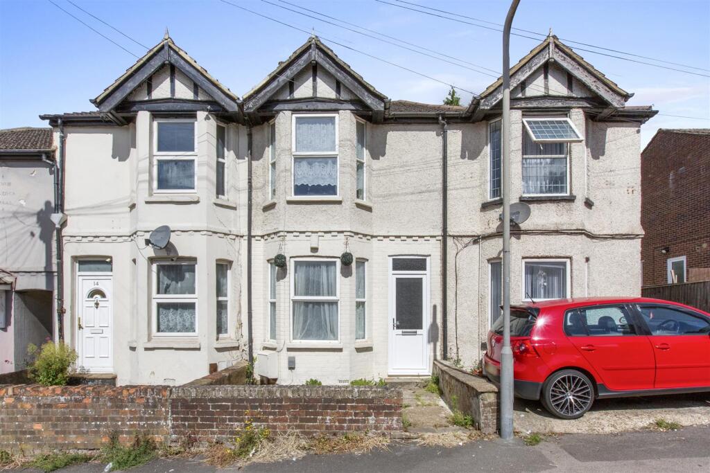 Main image of property: DESBOROUGH PARK ROAD, HIGH WYCOMBE (NO CHAIN)