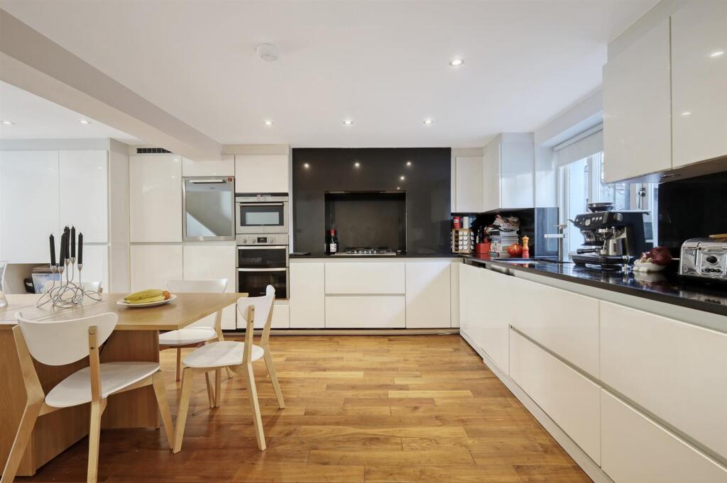House in London - View 4