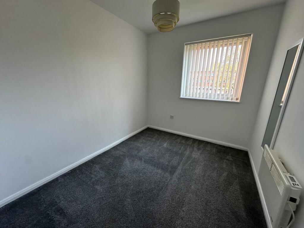 Apartment in Salford, Greater Manchester - View 5