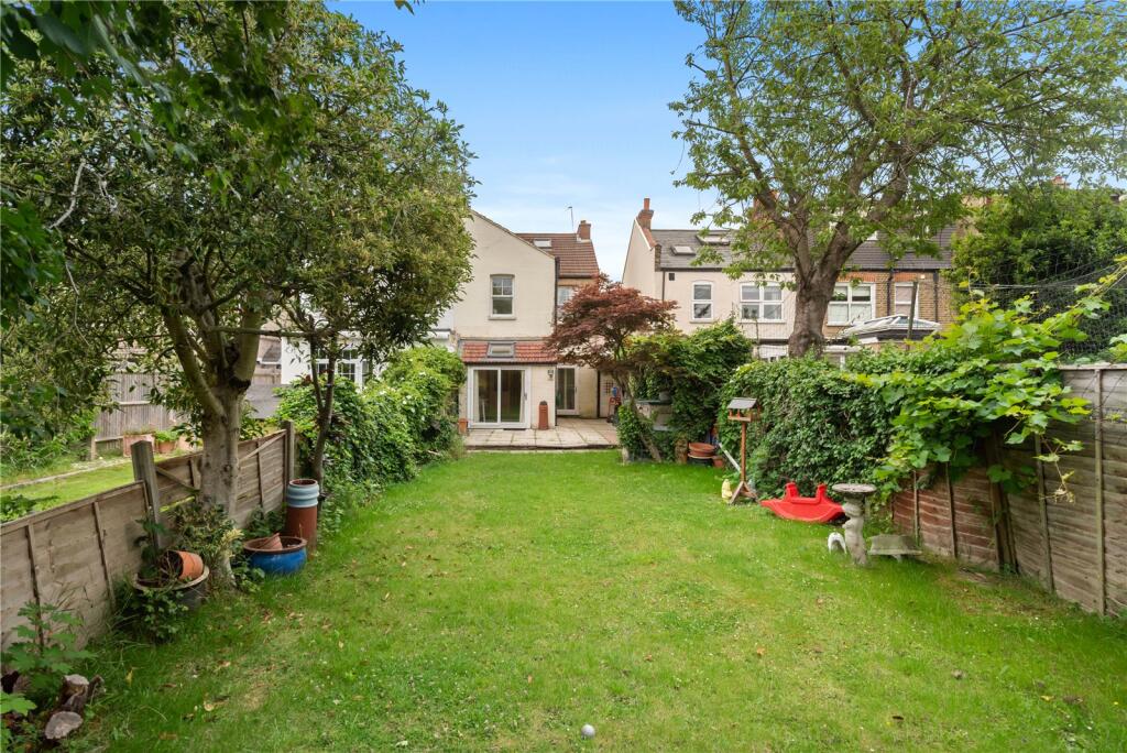 House in New Malden, West Barnes - View 4