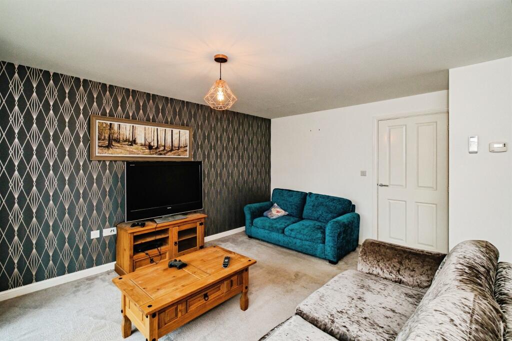 Geranium Drive, WORTHING photo 4