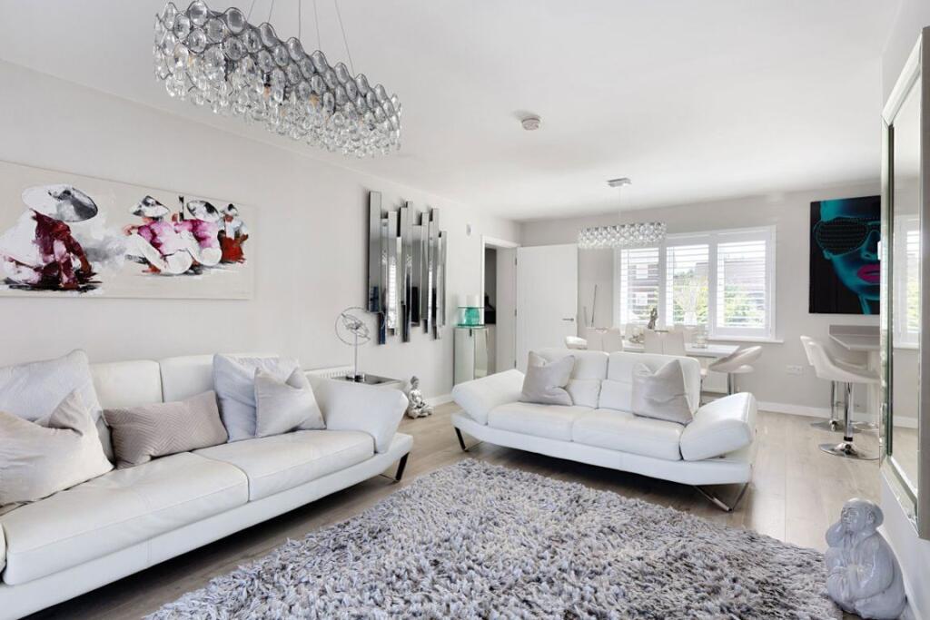 Main image of property: Victoria Court, Dunton Green TN14 5GT