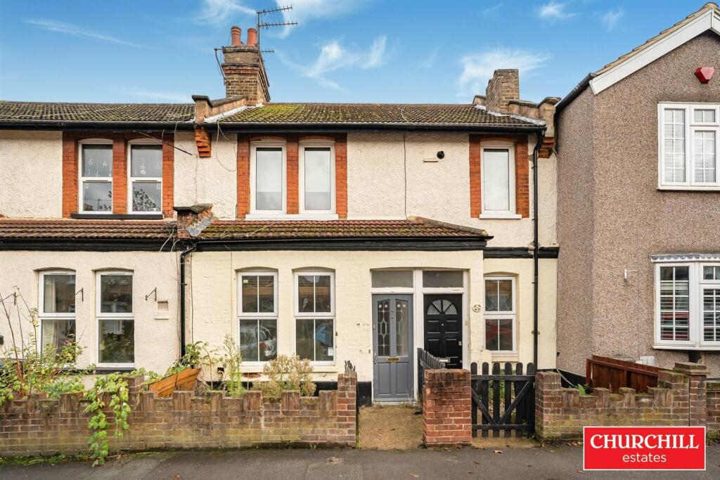 2-bed maisonette on Cowley Road, Wanstead, £349,950