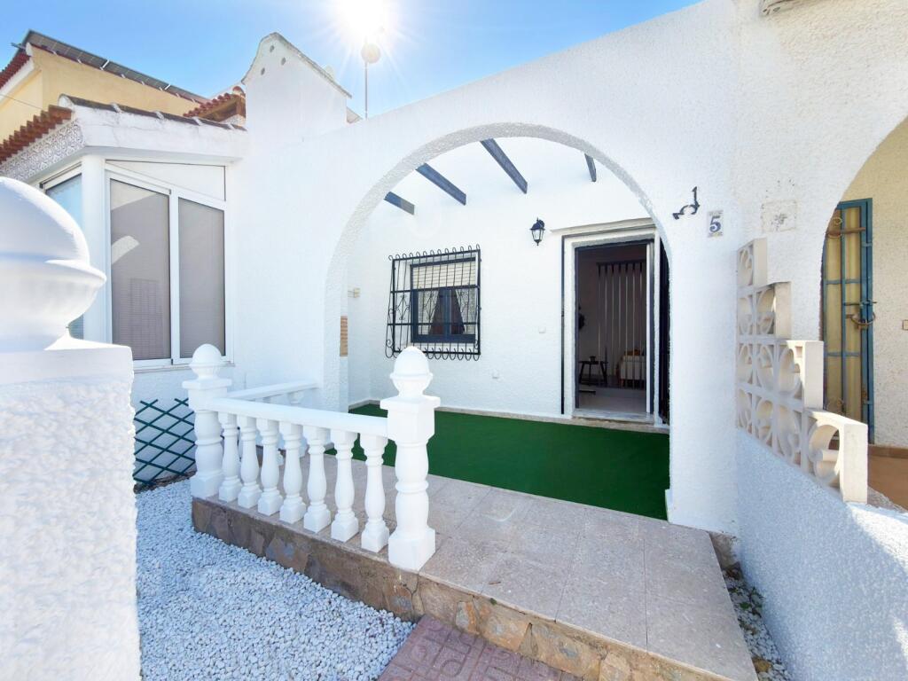 Main image of property: Valencia, Alicante, Villamartin