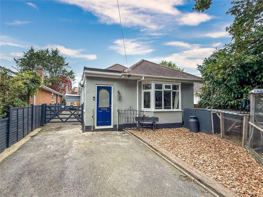3-bed bungalow on Footners Lane, Burton, Christchurch, Dorset, BH23, £575,000