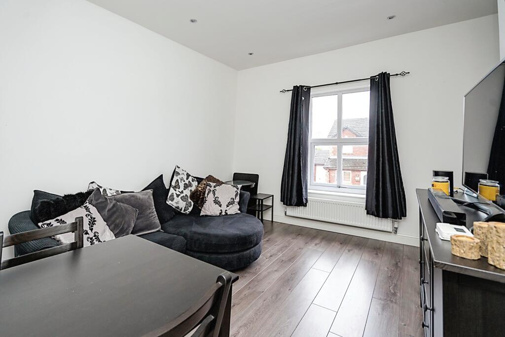 Apartment in Bolton, Daisy Hill - View 2