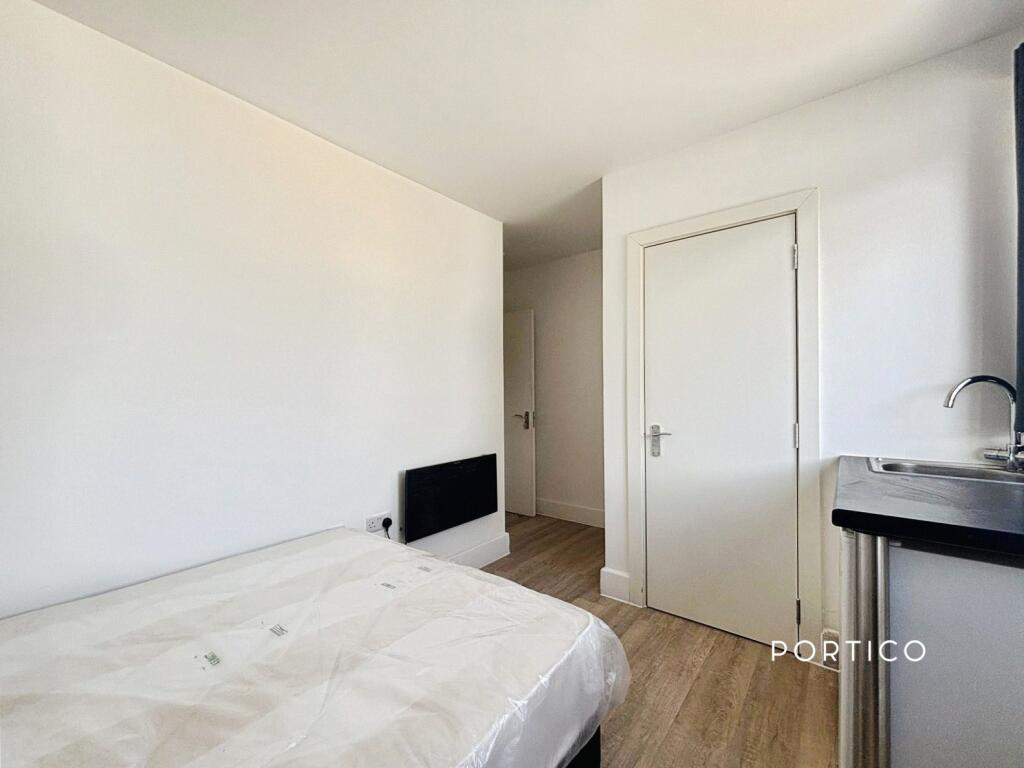 House in London - View 3