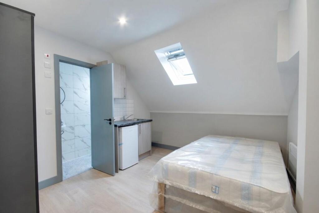 Apartment in Brighton - View 4
