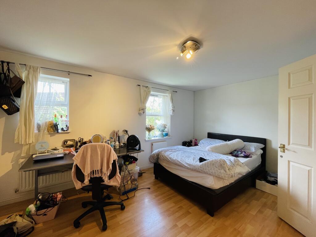 5 bedroom house for rent