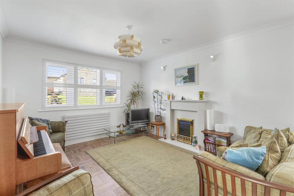 Hillside Close, Addingham, Ilkley - View 3