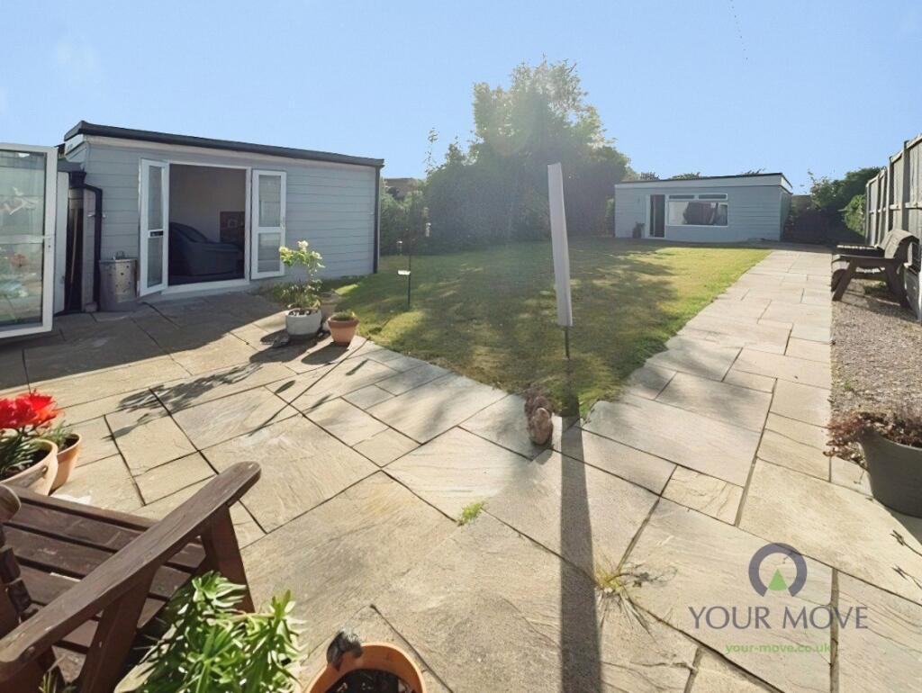 St. Lawrence Avenue, Ramsgate, Kent, CT11 - More