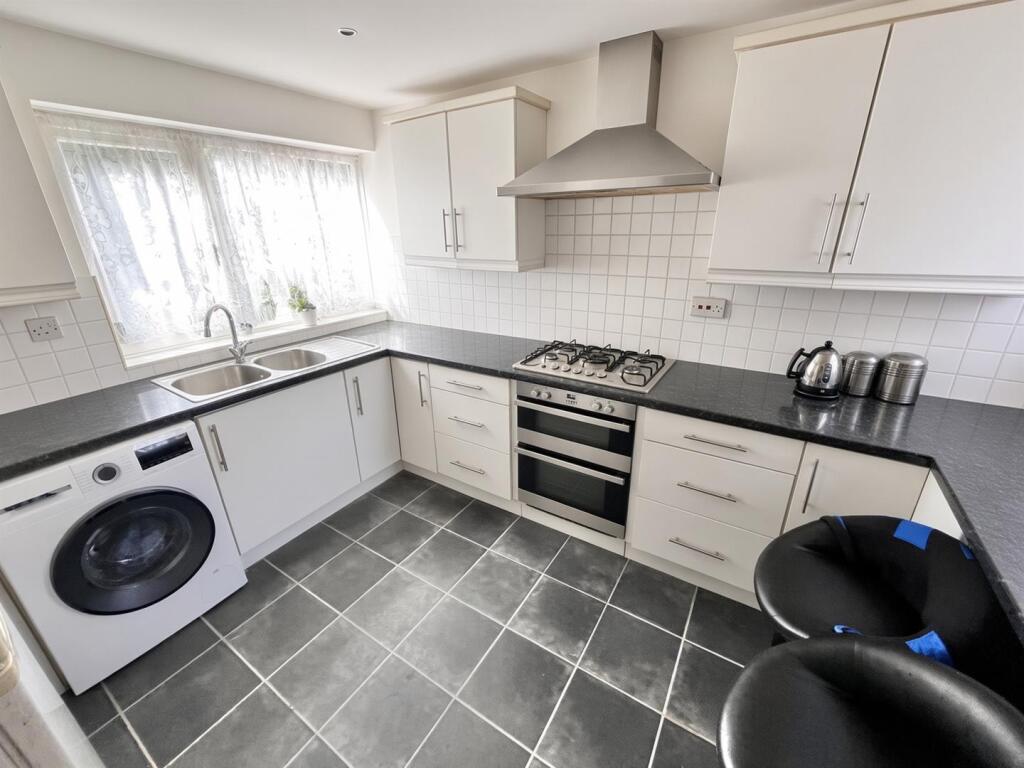 House in Wilmslow, Heathfield Farm, Colshaw Farm - View 3