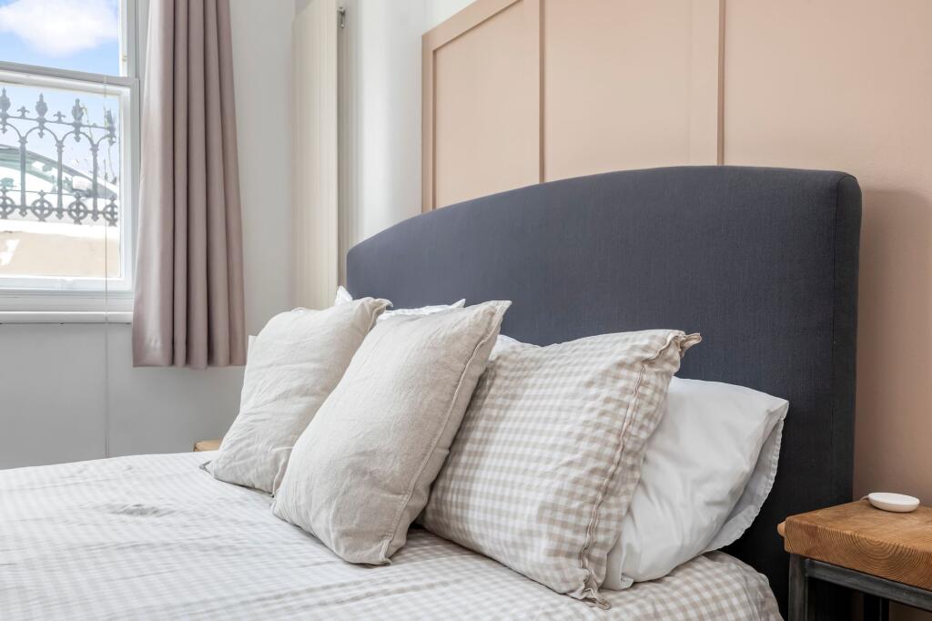 Apartment in Brighton - More