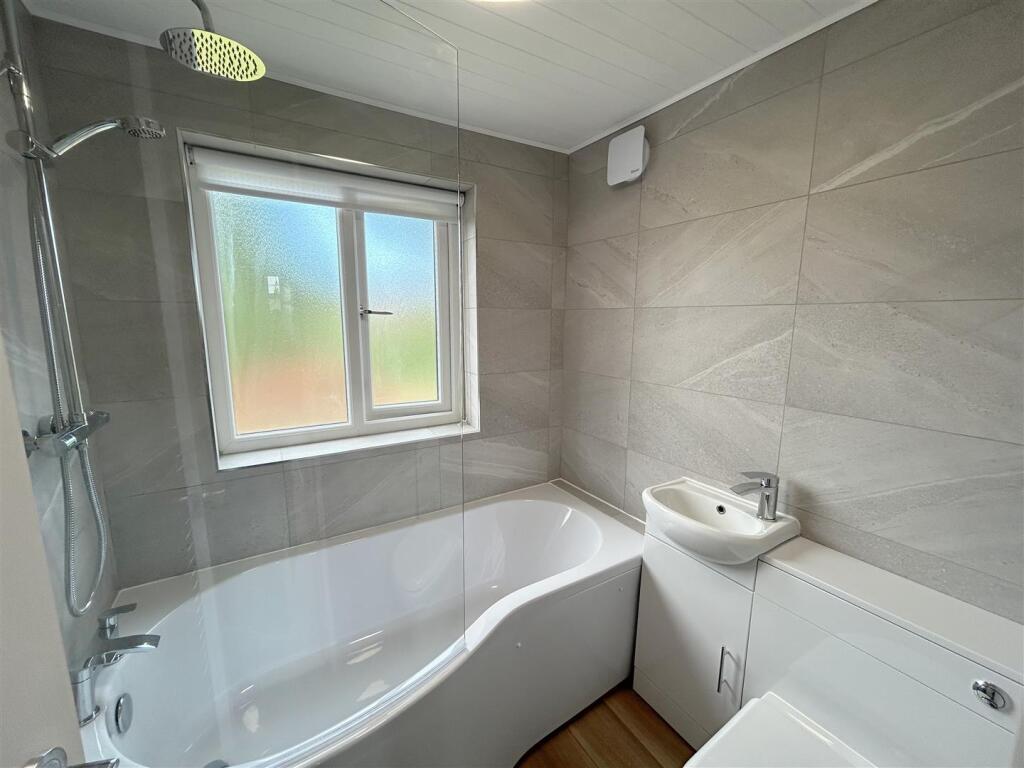 House in Knowsley, Liverpool City Region - View 5