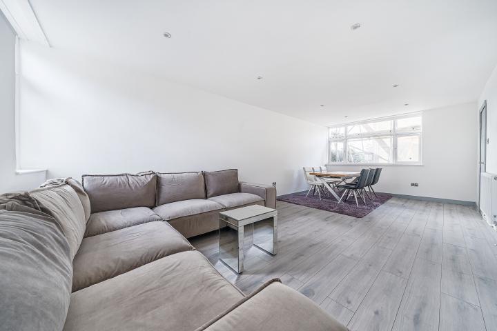 Main image of property: Broomfield, London, E17
