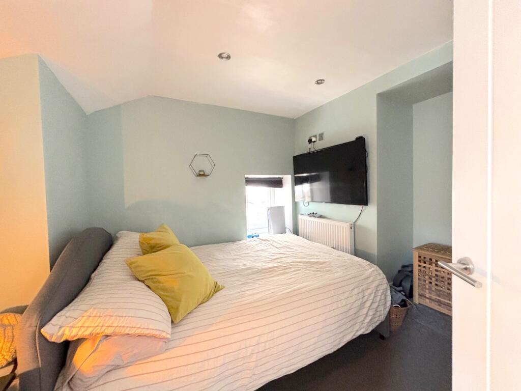 Flat 2, High Street, Paulton, Bristol, Somerset photo 4