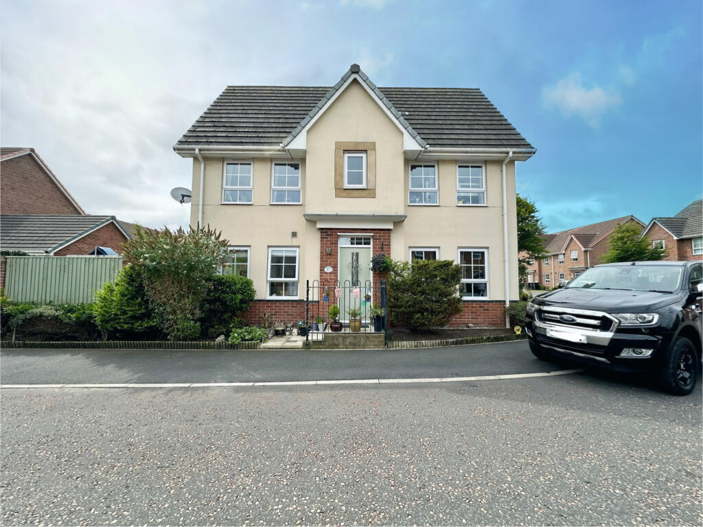 3-bed terraced on Hawthorn Drive,  Thornton, FY5, £185,000