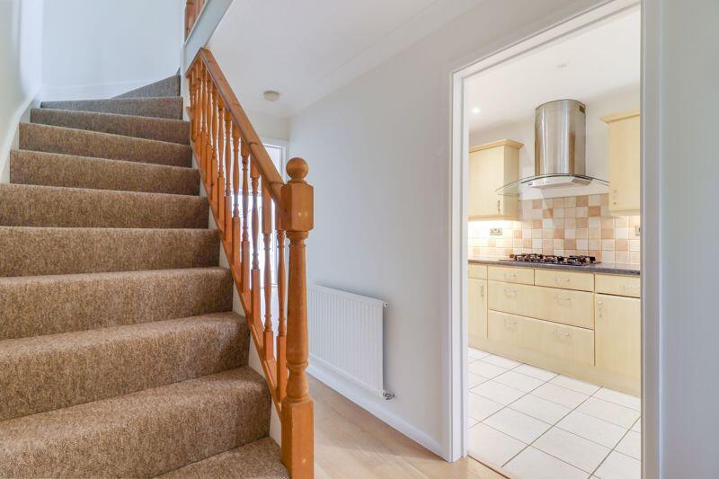 House in Surrey Heath, Windlesham - More