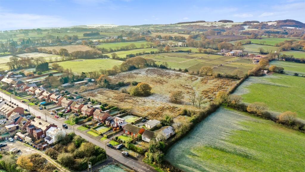 Wood Lane, Heskin photo 4