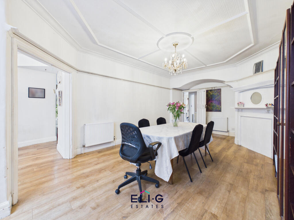 House in London - View 5