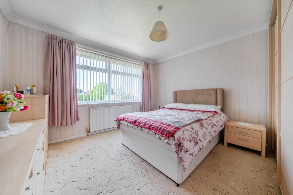 Sunnymead Drive, Waterlooville - View 6