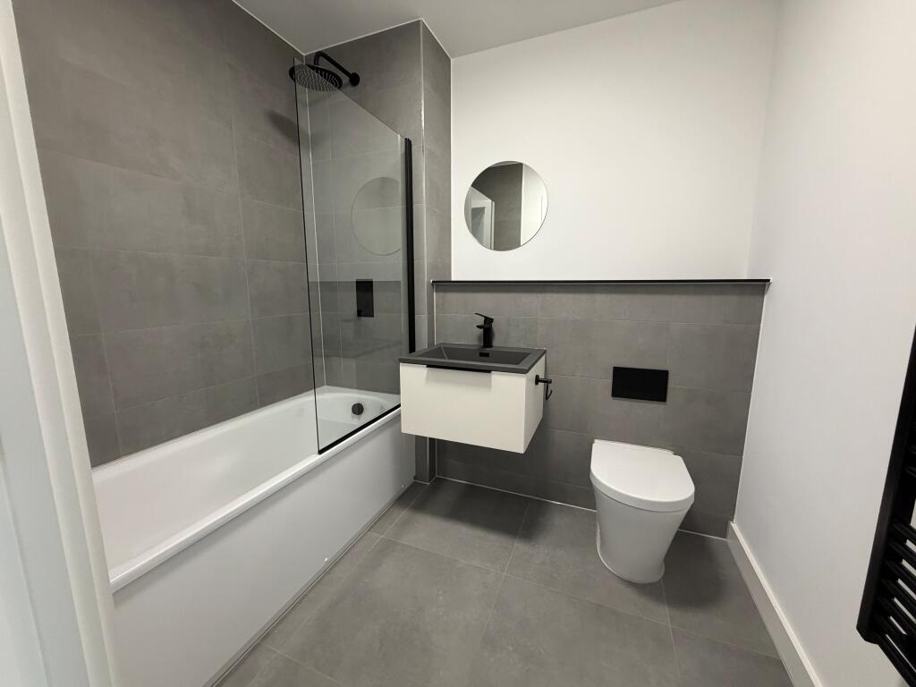 Apartment in Manchester - More