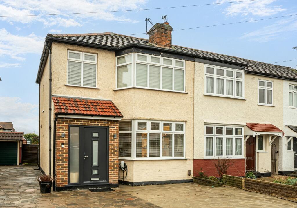 Main image of property: Carnarvon Avenue, Enfield